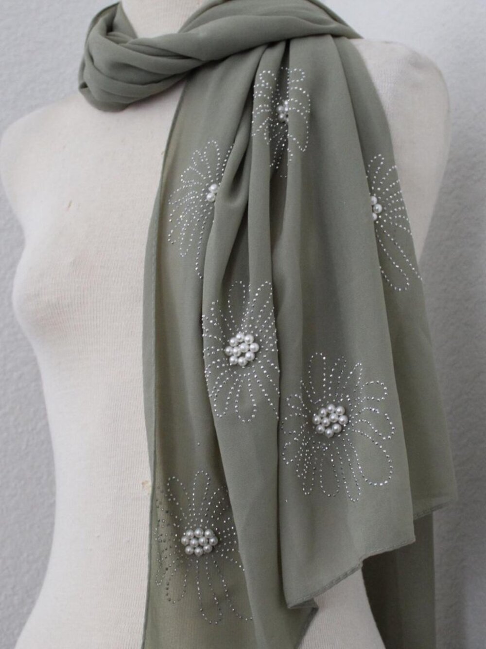 y2k green scarf with pearl and rhinestone flower beading